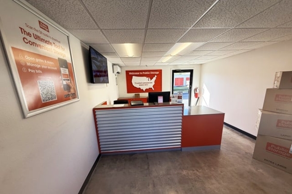 Storage Units at Public Storage - Tampa - 9210 Lazy Lane - 9210 Lazy Lane