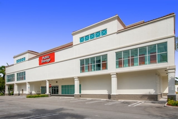Facility photo: //images.sparefoot.com/medium/2133066878f574def6a.jpg