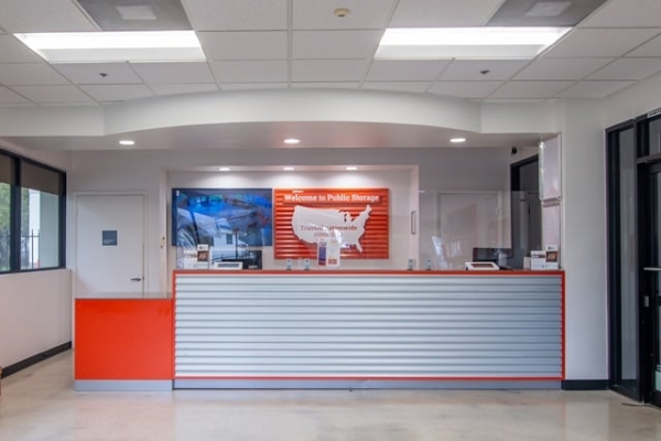 Facility photo: //images.sparefoot.com/medium/2133076936dbc9dac4d.jpg