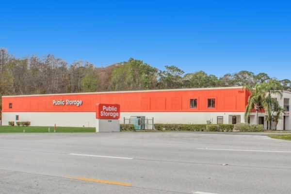 Facility photo: //images.sparefoot.com/medium/21331069f7489fd0ce6.jpg