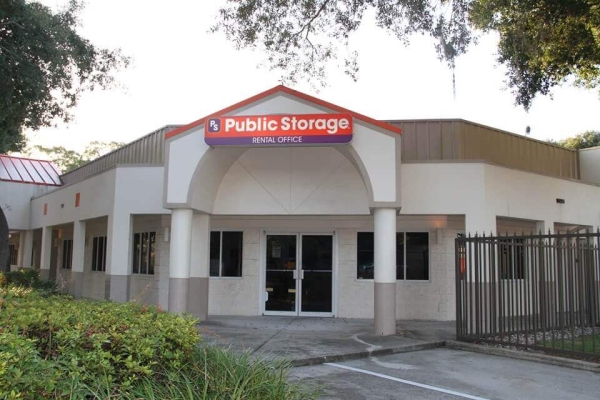 Facility photo: //images.sparefoot.com/medium/213311687cea11a1def.jpg
