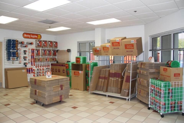 Facility photo: //images.sparefoot.com/medium/213311691342d2a55f4.jpg