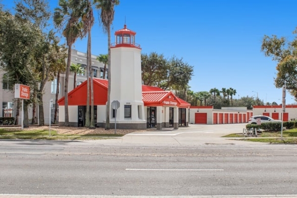 Storage Units at Public Storage - Tampa - 1302 W Kennedy Blvd - 1302 W Kennedy Blvd