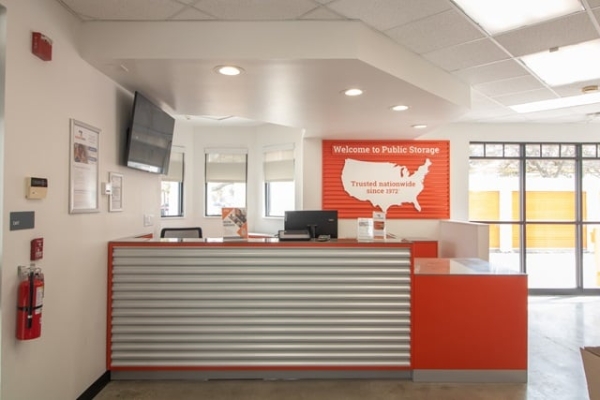 Facility photo: //images.sparefoot.com/medium/2133146884d349e2b1a.jpg