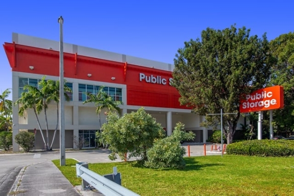 Storage Units at Public Storage - Miami Gardens - 18400 NW 57th Ave - 18400 NW 57th Ave