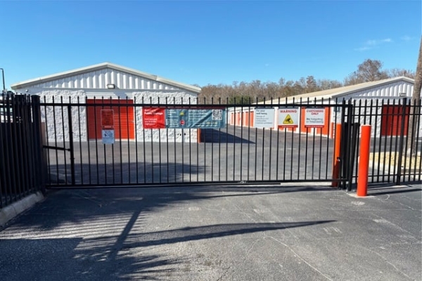 Storage Units at Public Storage - Orlando - 4508 S Vineland Road - 4508 S Vineland Road
