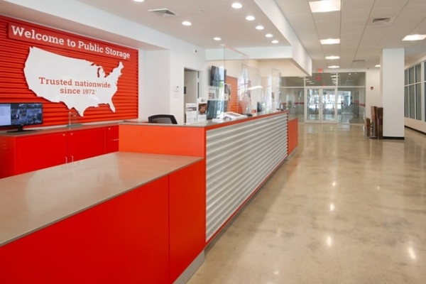 Facility photo: //images.sparefoot.com/medium/2133216895f6d3ec4bc.jpg