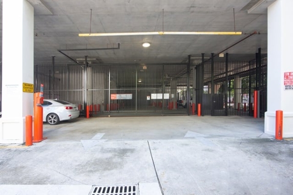 Facility photo: //images.sparefoot.com/medium/2133216911f1a3f40e8.jpg