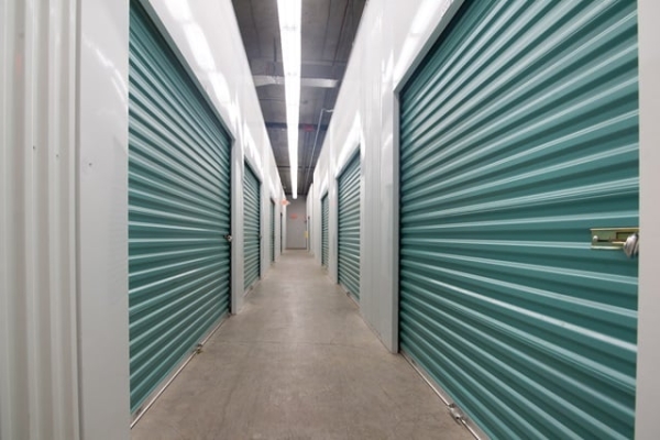 Facility photo: //images.sparefoot.com/medium/2133246989ed45af712.jpg