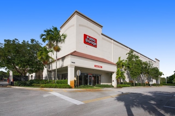 Storage Units at Public Storage - Pembroke Pines - 14625 NW 20th St - 14625 NW 20th St