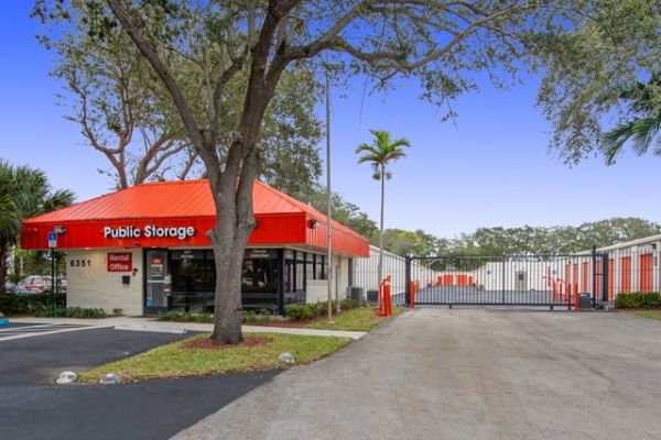 Facility photo: //images.sparefoot.com/medium/21333369f89ad9592f4.jpg