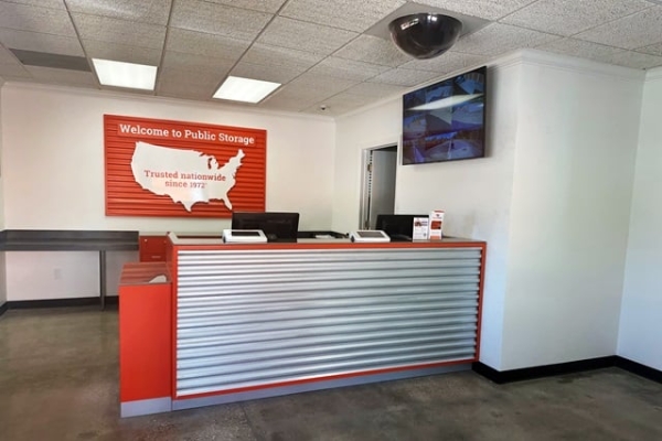 Facility photo: //images.sparefoot.com/medium/2133346936dbce9feaf.jpg