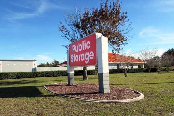 Facility photo: //images.sparefoot.com/medium/2133406a071b80cb54e.jpg