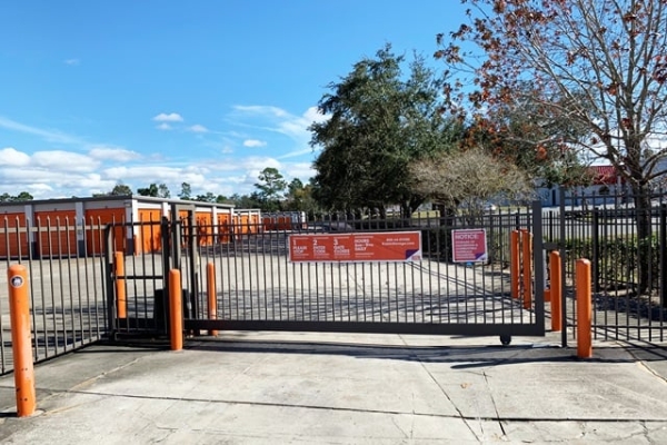 Facility photo: //images.sparefoot.com/medium/2133406a071b83e5e7f.jpg