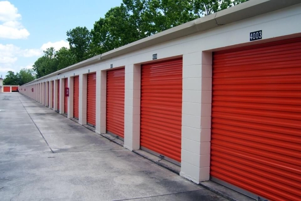 Facility photo: //images.sparefoot.com/medium/21334969f4a9557dcd2.jpg