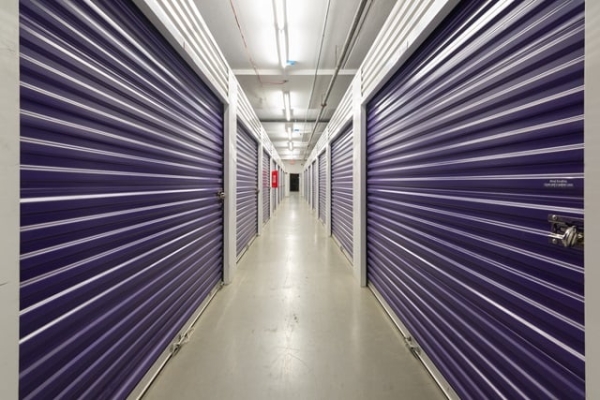 Facility photo: //images.sparefoot.com/medium/2133516884d2d8461bf.jpg