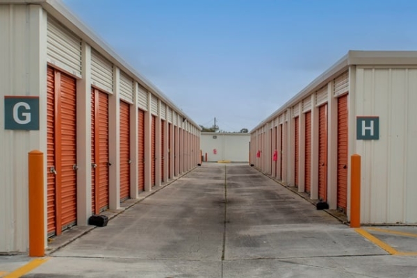 Facility photo: //images.sparefoot.com/medium/213356693831f4d5f43.jpg