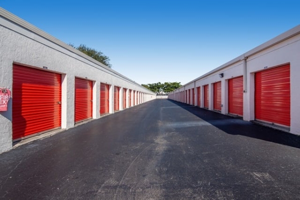 Facility photo: //images.sparefoot.com/medium/2133646878f6264534e.jpg