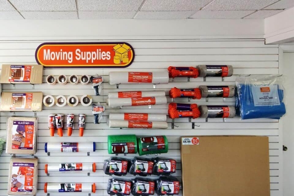 Facility photo: //images.sparefoot.com/medium/2133696a09c7665ae75.jpg
