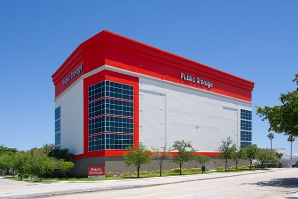 Storage Units at Public Storage - Ft Lauderdale - 701 SE 24th St - 701 SE 24th St