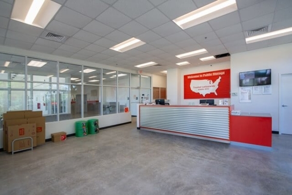 Storage Units at Public Storage - Ft Lauderdale - 701 SE 24th St - 701 SE 24th St