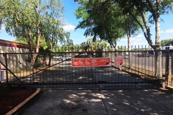 Facility photo: //images.sparefoot.com/medium/21338269e626b6b41ac.jpg