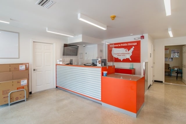 Storage Units at Public Storage - Lakewood Ranch - 7000 Professional Pkwy E - 7000 Professional Pkwy E