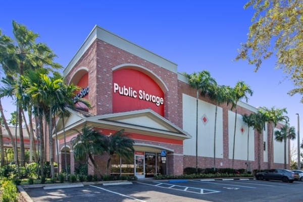 Facility photo: //images.sparefoot.com/medium/21338869f4a8e0721f5.jpg
