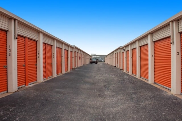 Storage Units at Public Storage - Austin - 8128 N Lamar Blvd - 8128 N Lamar Blvd