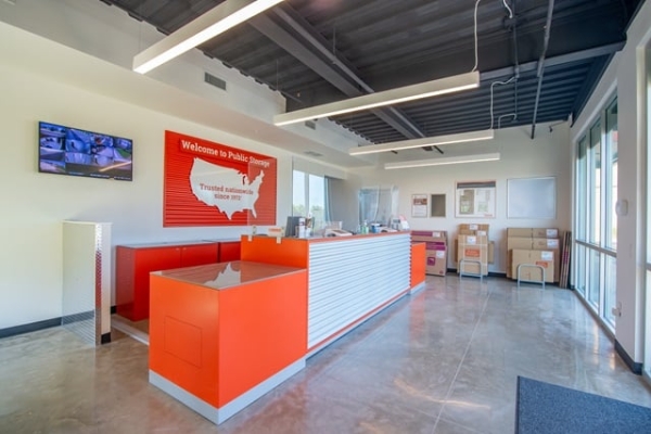 Facility photo: //images.sparefoot.com/medium/2134056877a43cd0921.jpg