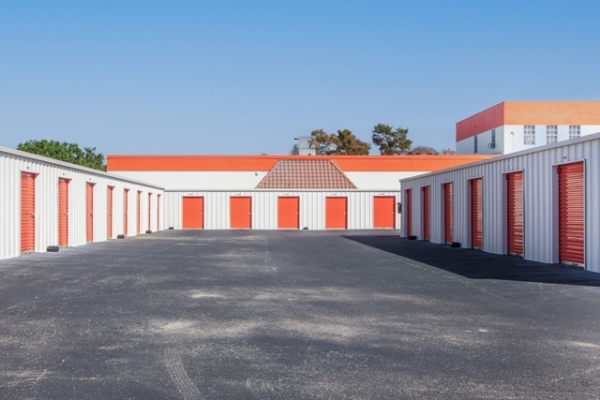 Facility photo: //images.sparefoot.com/medium/21340868f39185c8a31.jpg