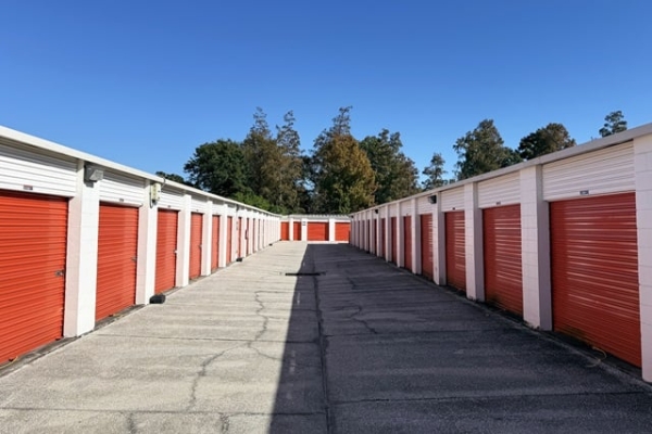 Storage Units at Public Storage - Tampa - 8003 N Dale Mabry Hwy - 8003 N Dale Mabry Hwy