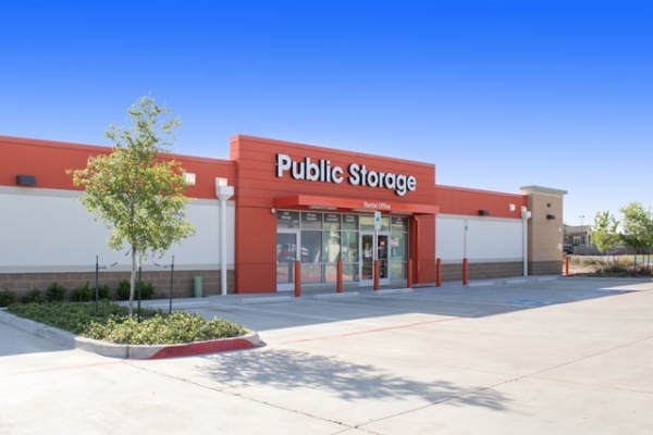 Facility photo: //images.sparefoot.com/medium/213410687e3be1a0c5e.jpg