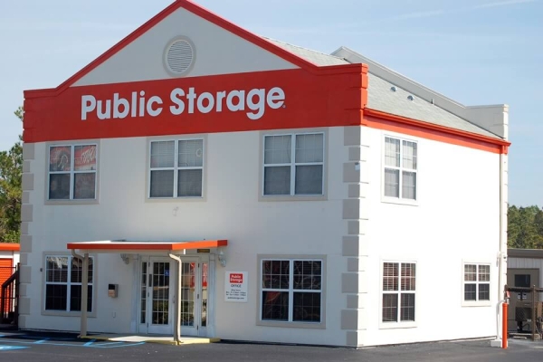 Facility photo: //images.sparefoot.com/medium/2134166878f6d2bb969.jpg