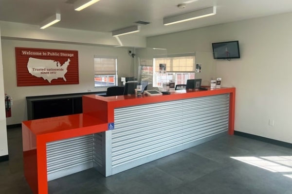 Facility photo: //images.sparefoot.com/medium/21341669f74944bcb51.jpg