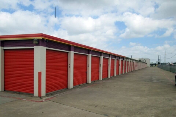 Storage Units at Public Storage - No Richland Hills - 4921 Davis Blvd - 4921 Davis Blvd