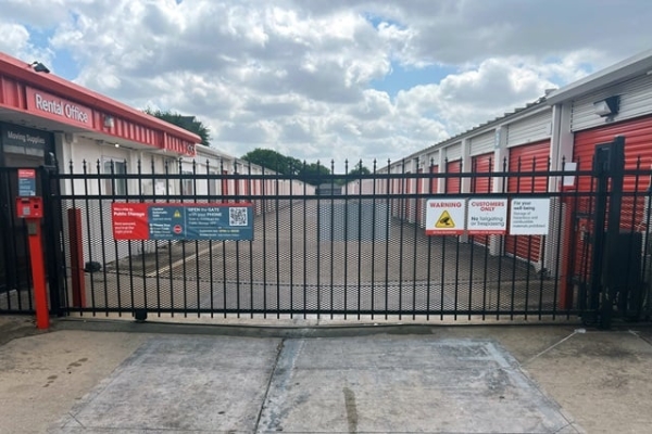 Storage Units at Public Storage - Houston - 2305 South Dairy Ashford - 2305 South Dairy Ashford