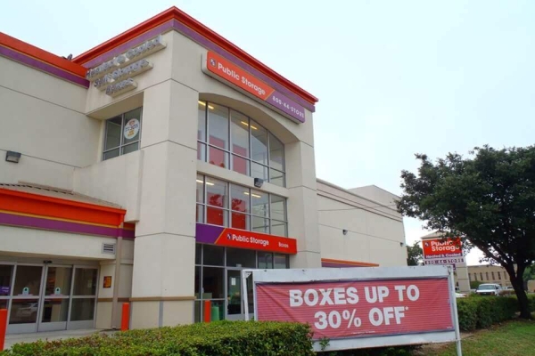 Storage Units at Public Storage - San Antonio - 8630 Broadway Street - 8630 Broadway Street