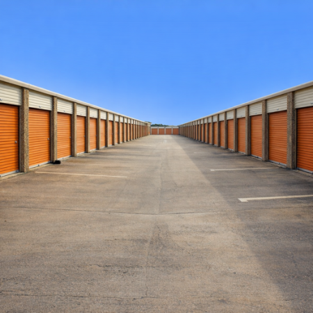 Facility photo: //images.sparefoot.com/medium/2134336a071d603343e.jpg