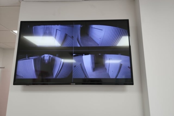 Facility photo: //images.sparefoot.com/medium/21343768a476f159df3.jpg
