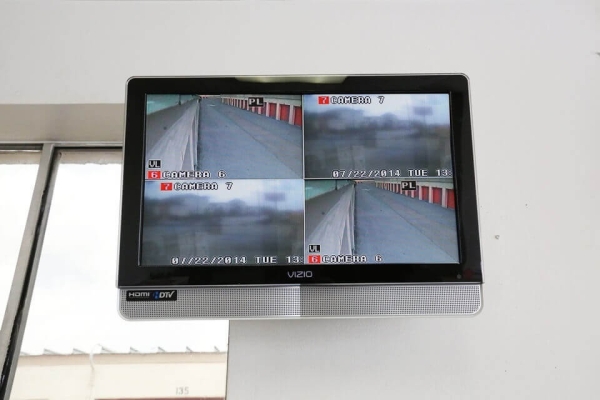 Facility photo: //images.sparefoot.com/medium/2134466904b58417986.jpg