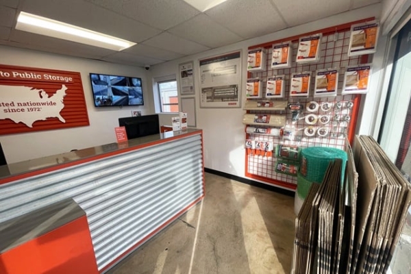 Storage Units at Public Storage - Houston - 6336 Fairdale Lane - 6336 Fairdale Lane