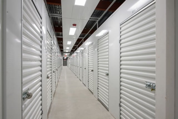 Facility photo: //images.sparefoot.com/medium/2134476878f4e1b5c46.jpg