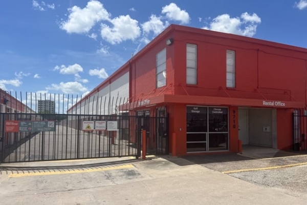 Storage Units at Public Storage - Houston - 9710 Plainfield Road - 9710 Plainfield Road