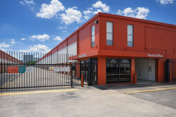 Storage Units at Public Storage - Houston - 9710 Plainfield Road - 9710 Plainfield Road