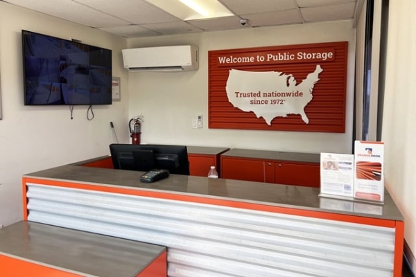 Storage Units at Public Storage - Houston - 7780 Harwin Drive - 7780 Harwin Drive