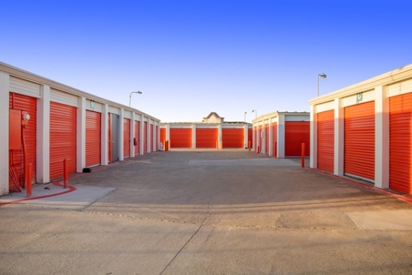 Storage Units at Public Storage - Lewisville - 1419 S. Stemmons Fwy - 1419 S. Stemmons Fwy