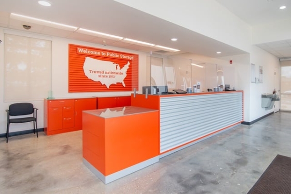 Facility photo: //images.sparefoot.com/medium/2134646884d2f808987.jpg