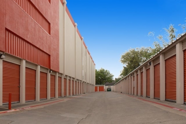 Storage Units at Public Storage - Houston - 3732A Westheimer Road - 3732A Westheimer Road