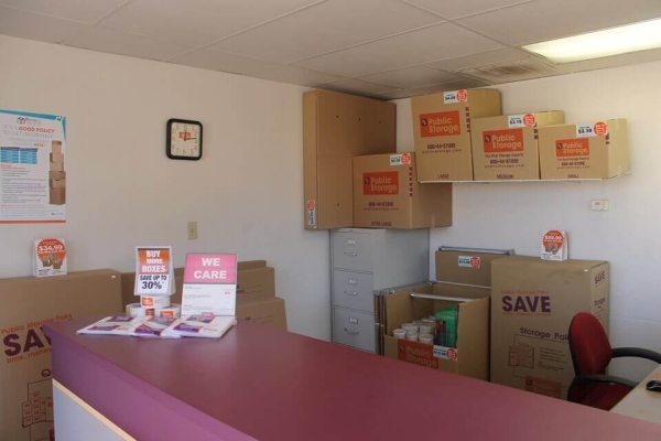 Facility photo: //images.sparefoot.com/medium/21346769f89b4e427d3.jpg